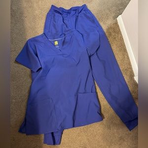 Wink scrub set grape size small